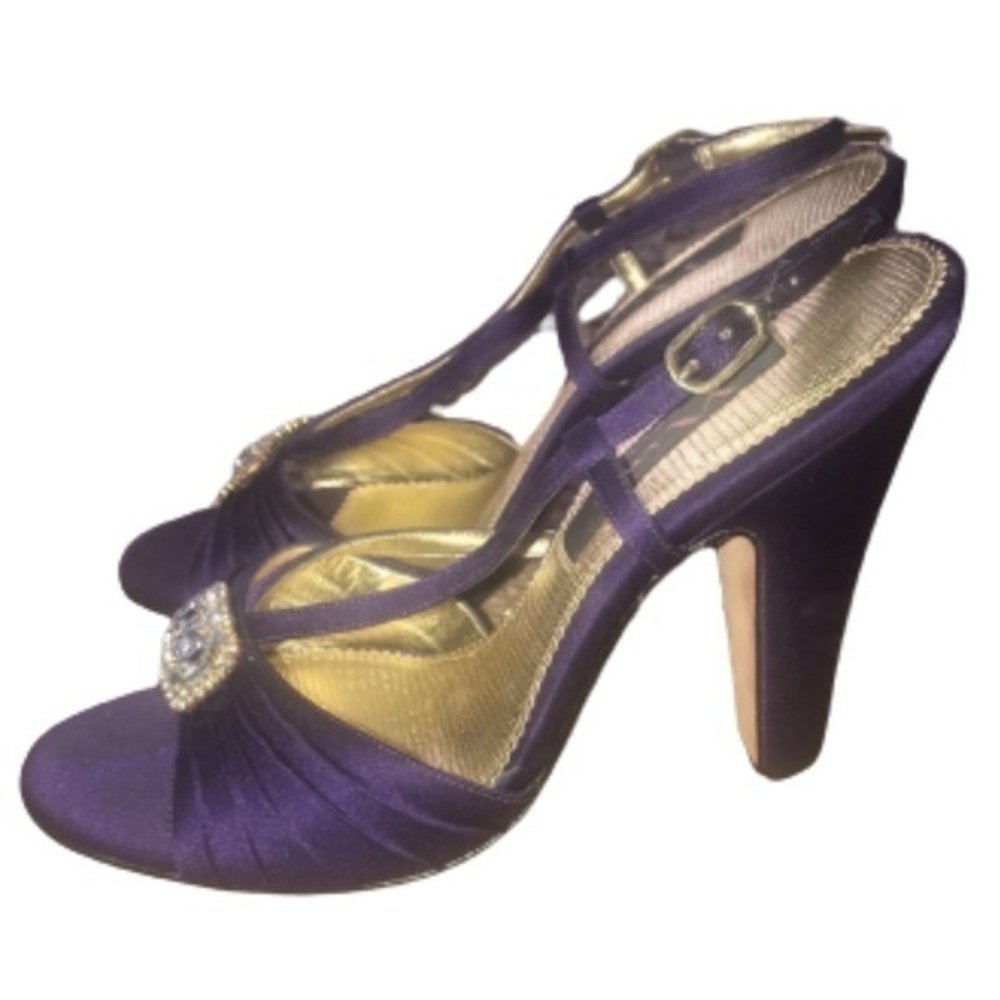 Nina purple satin strappy heels with rhinestone accents size 7.5
